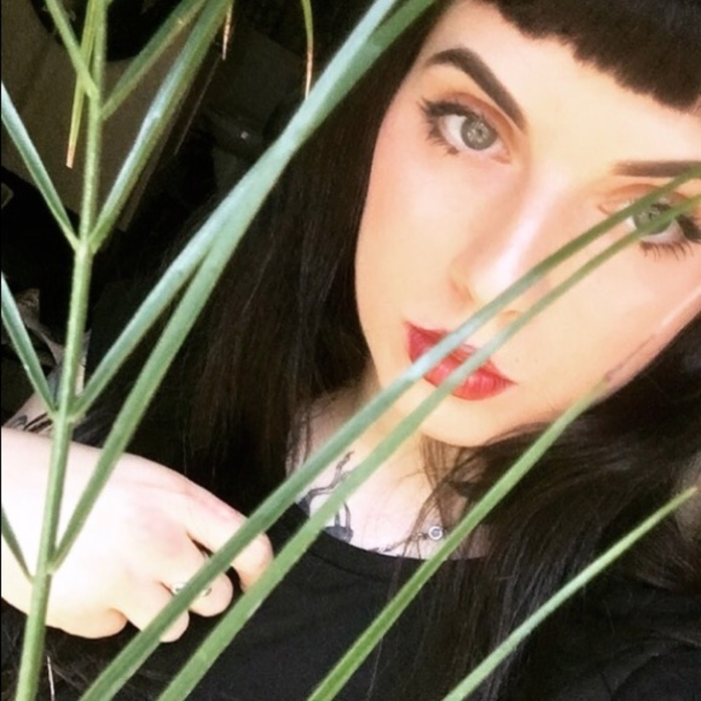 Meet your Posher, Denise